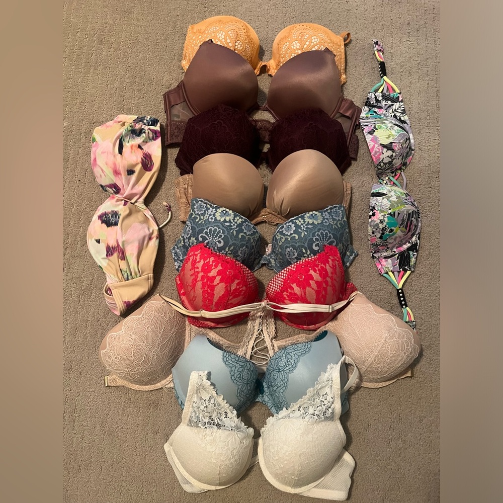 8 VS push up bras , 2 VS swim bandeau, +1 white Auden Bra